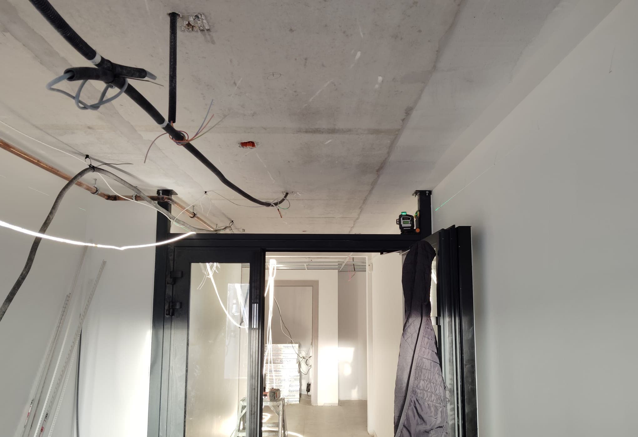 Plafond technique en local tertiaire